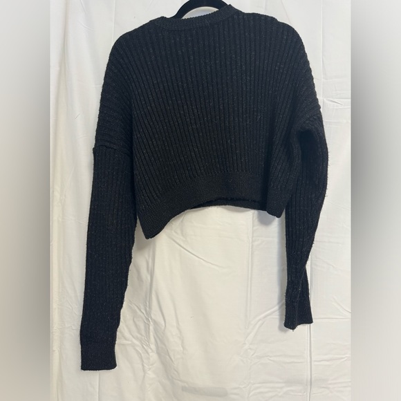 Urban Outfitters Black Cropped Long Sleeve Sweater - Picture 2 of 3